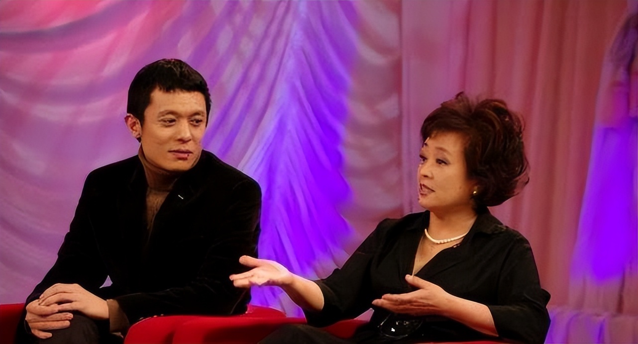 朱明瑛的儿子王珏:心疼离异单身母亲,最大的孝心就是经营好婚姻_家庭