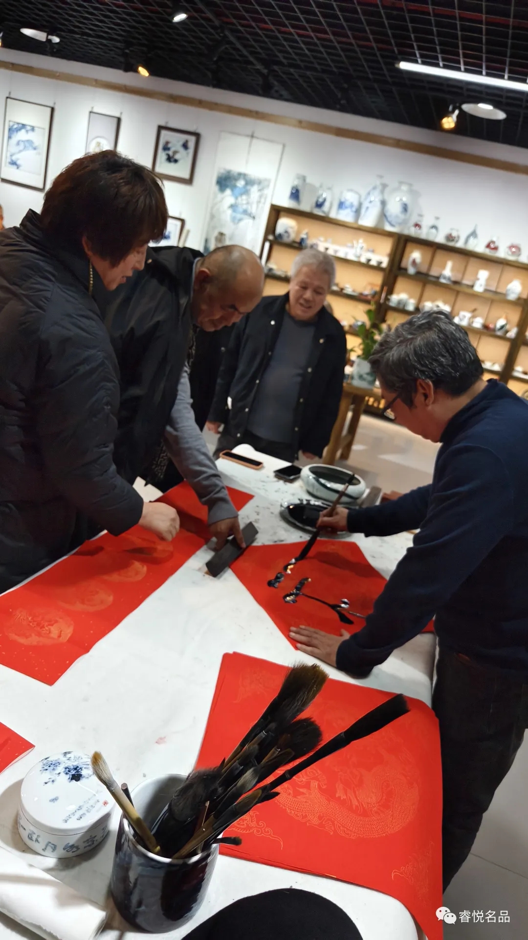 院长石俊乔,北京睿悦书画院副院长曾小鱼,中国美协会员郭建国,等画家