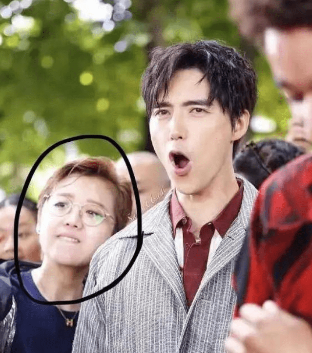 曝陈鲁豫与小19岁阿云嘎同居,两人亲密合影曝光,女方否认出轨_婚姻