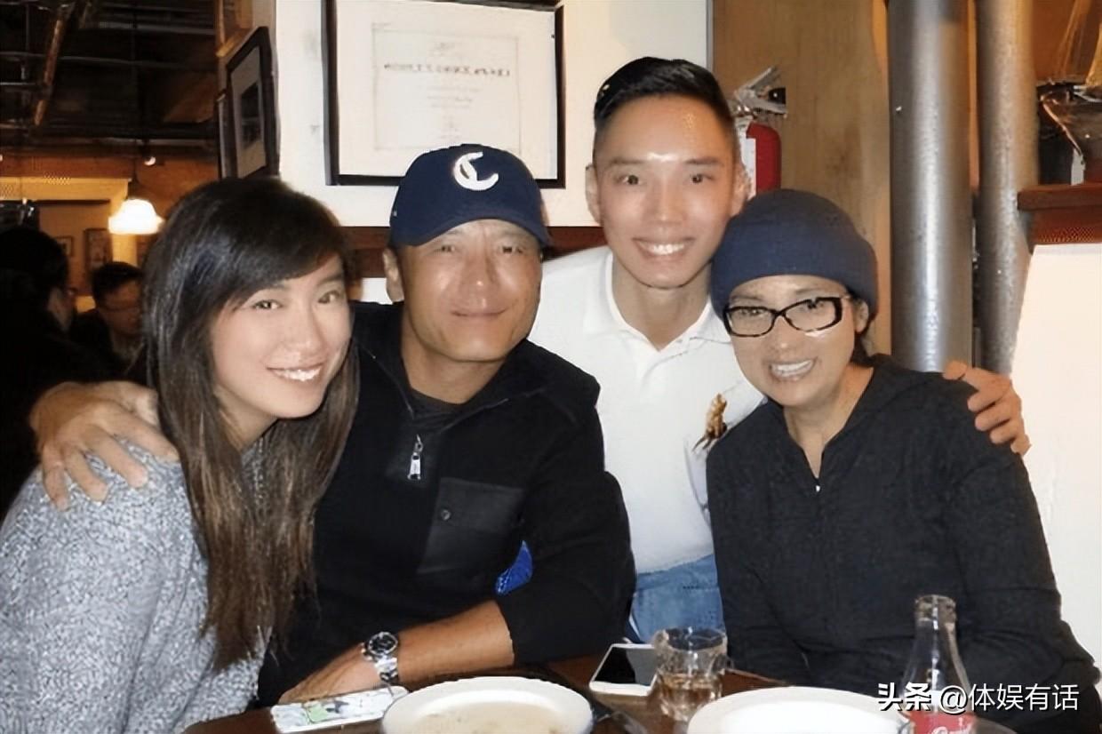 国内捞钱国外花,这7位知名明星移居国外,住豪宅开豪车_苗侨伟_女儿