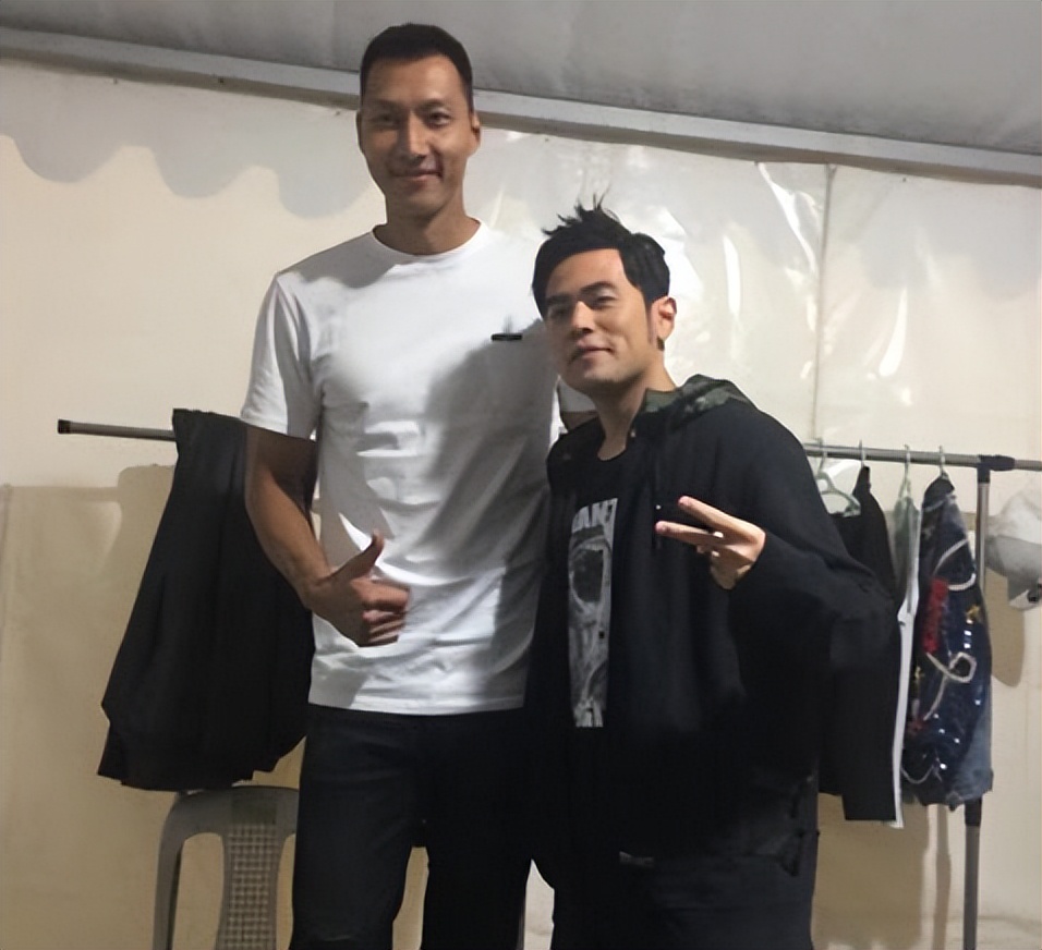 曝两大亚洲天王空降助阵,规模或超姚明_阿联_周杰伦_仪式