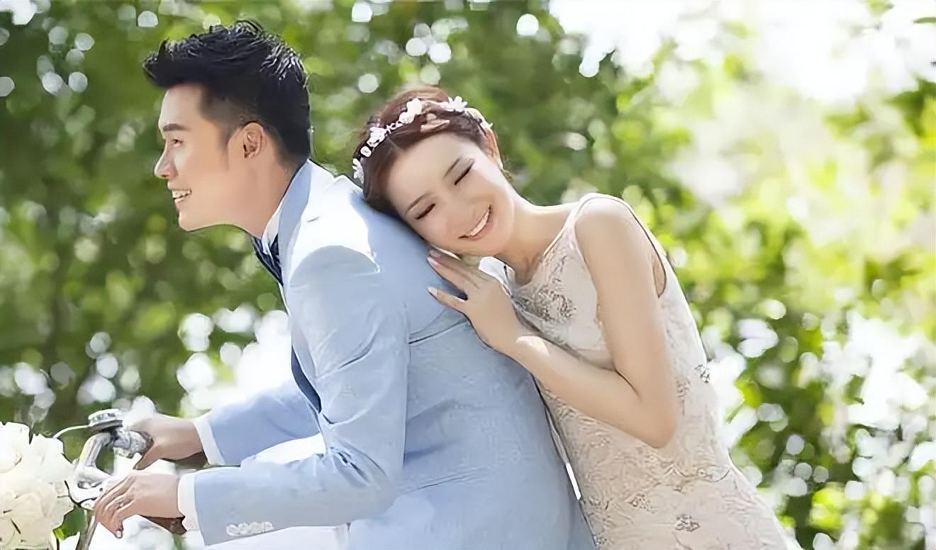 陈赫:二婚娶大1岁张子萱,婚后连生二胎,如今一家四口其乐融融_许婧