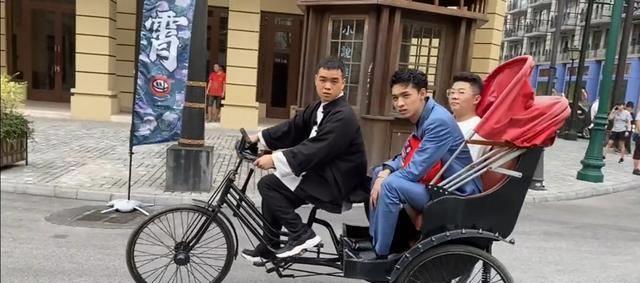 《德云斗笑社》少班主郭麒麟首秀,秦霄贤被郭德纲夸赞_栾云平_比赛