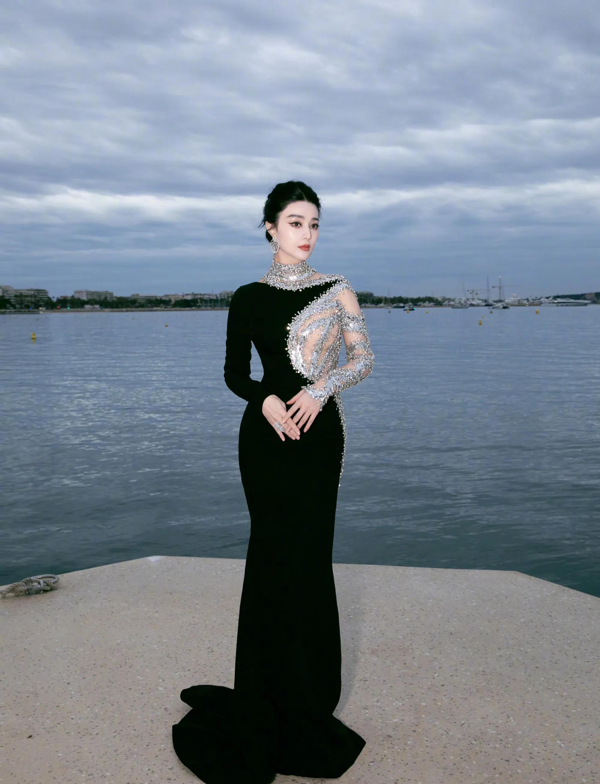 论女王范还得看范冰冰,戛纳第7套造型,范爷犹如凤凰涅盘归来!