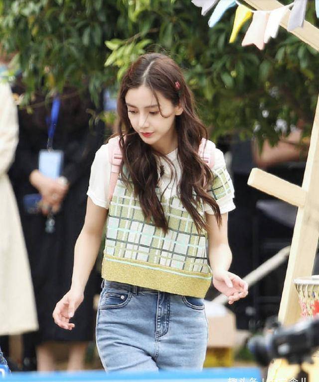 手和蔡徐坤放在一起,不相信自己的眼睛_杨颖_肤色_收获