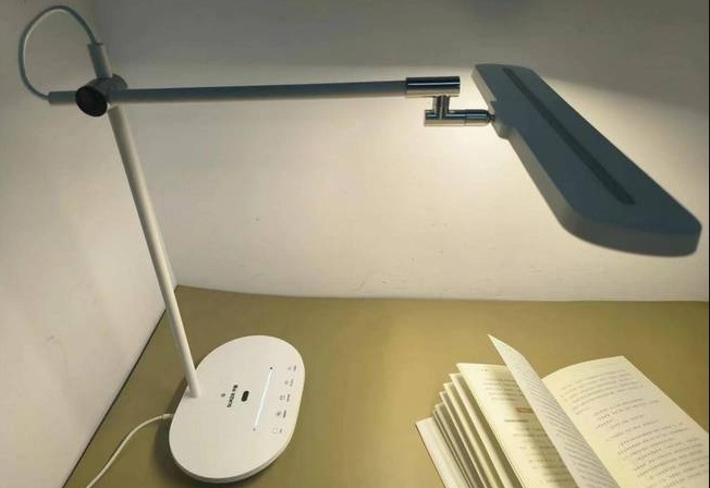 护眼台灯a和aa还有3a哪个好用？盘点那些好用的AA级护眼台灯