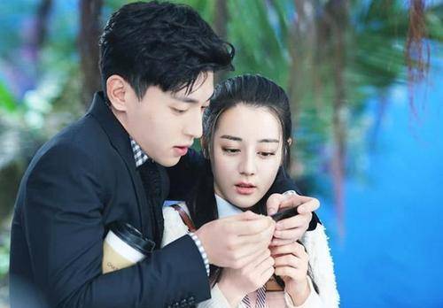 看到热巴,邓伦后,网友们开始暗自窃喜_节目_组合_cp