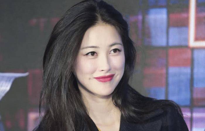 背景比韩雪还深厚,当年打败范姐,成中国第一美,却始终没走红_朱珠