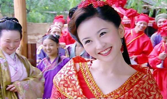 《欢天喜地七仙女》的服装师真的不是把青儿当成女主角在对待吗?