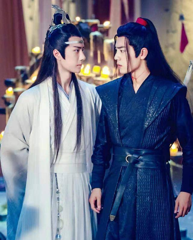 老婴抓小机尺度越来越大,从衣角抓到手腕,又甜又好笑_游戏_符咒_蓝湛