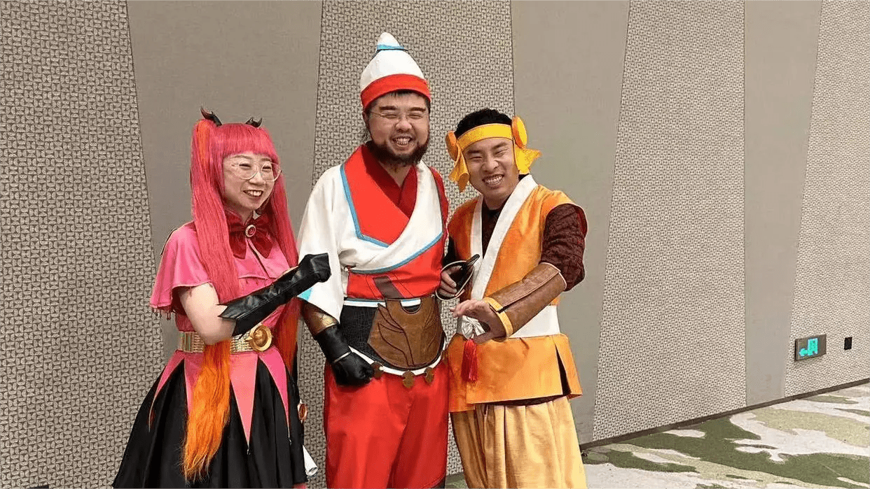 例如:今年5月份《萌探3》中志胜,呼兰和鸟鸟cos的鲁班七号,程咬金和