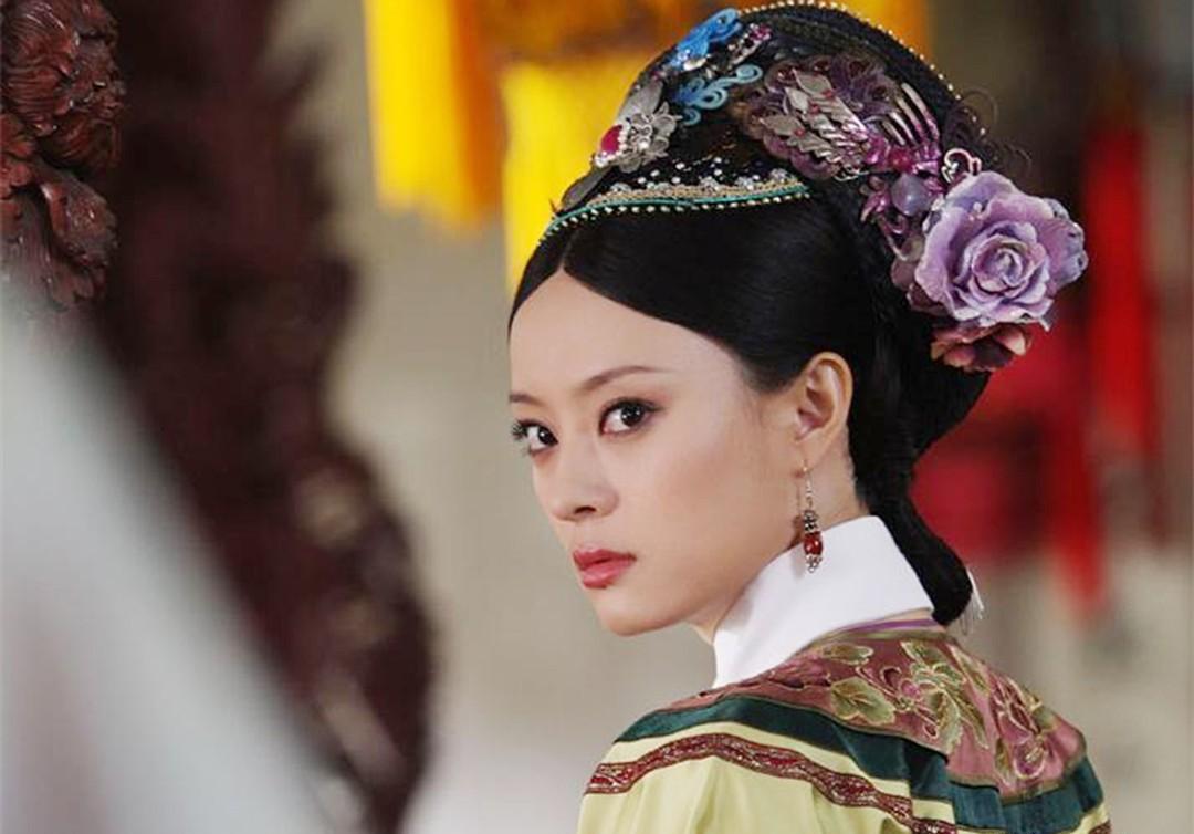 孙俪的演艺事业一路向前,紧接着《甜蜜蜜》,《血色浪漫》,《红粉世家