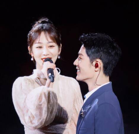 粉丝已收藏,同样是p图,另一组却不受待见_杨紫_肖战_王一博