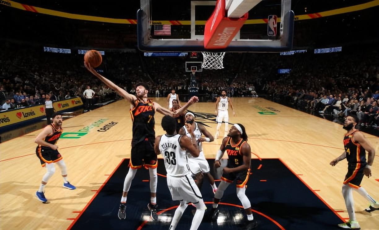 新雷霆三少大爆发,率队豪取4连胜!切特又破纪录_篮网_比赛_篮板