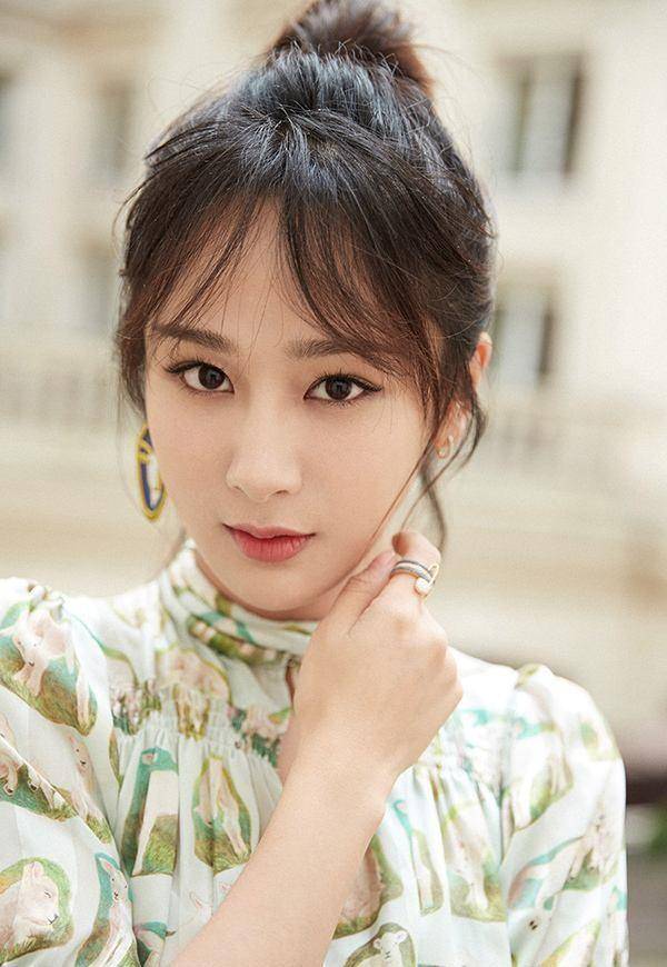 张家辉拒绝加杨紫微信,理由让人无法反驳,先找四大天王的他_合作_交流