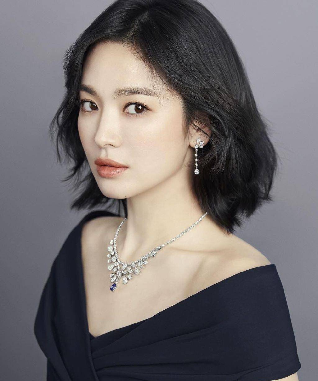 预告照,身高差恋爱剧情氛围感十足,不愧是冻龄女神_张基龙_剧中_状态