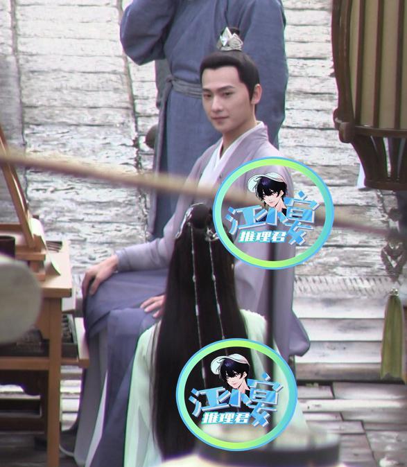 杨洋片场为赵露思画像满含笑意cp感拉满_古装_毛笔_人气