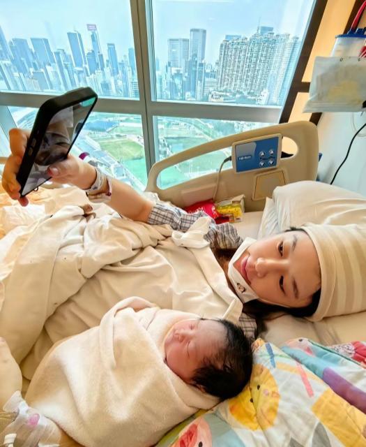 香港顶级医院花20万生产,和奚梦瑶郭晶晶同一家_网友_蒋凡_花花