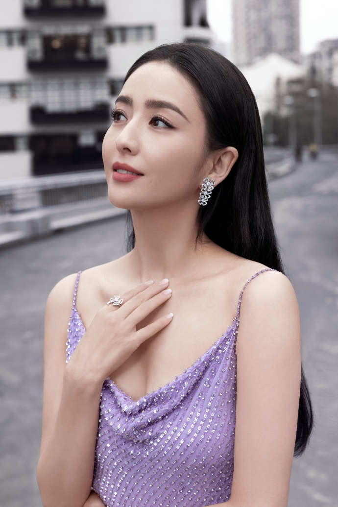 杨幂性感,佟丽娅优雅,杨颖黯然失色,刘亦菲艳压群芳_礼服_造型_设计