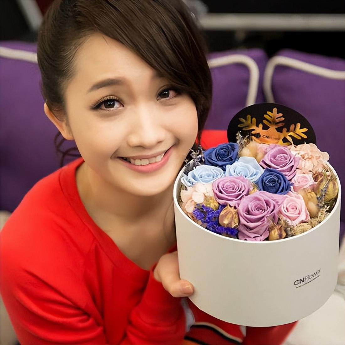 朱俐静:40岁癌症去世,自己定墓园和寿衣,病期遭12年男友抛弃_台北