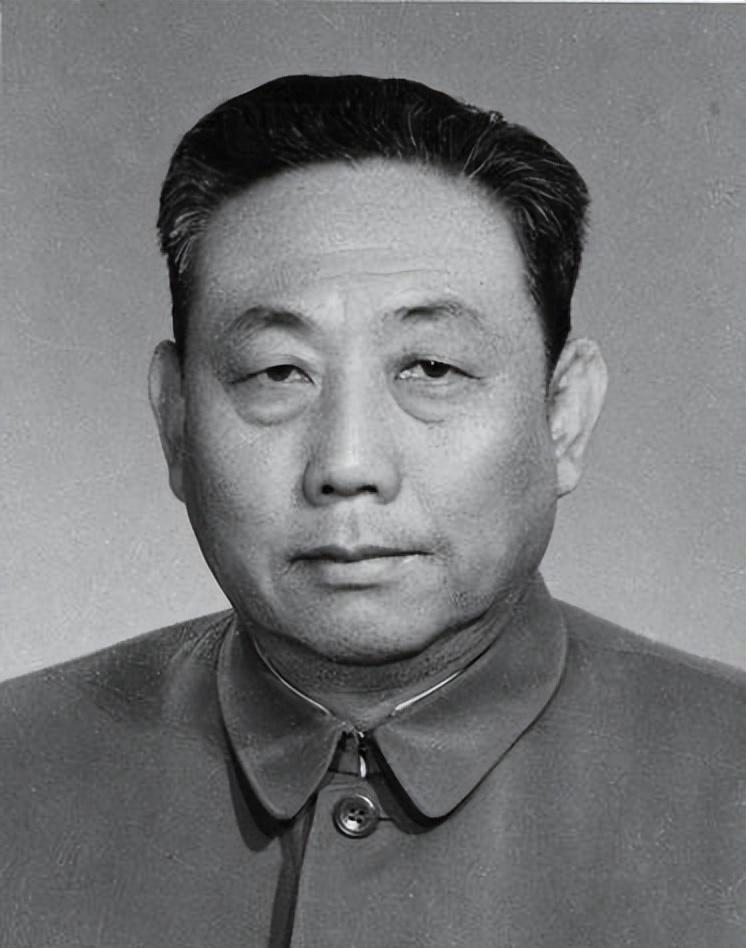 八路副团长因伤致残,有人断言活不过50,他却成百岁将军_陈汉清_父亲