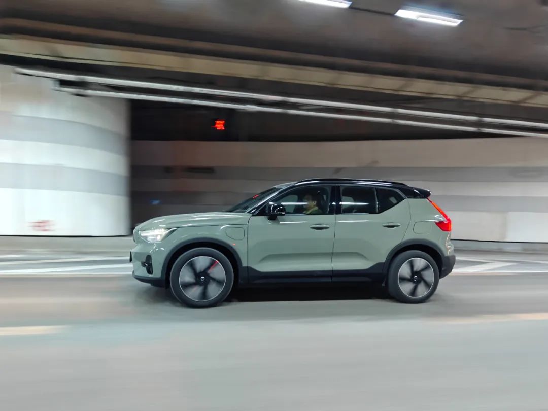 高品质的城市移动首选,试驾2023款沃尔沃xc40纯电