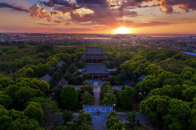 迪沟生态旅游风景区座落在皖西北平原上的安徽省阜阳市颍上县迪沟镇