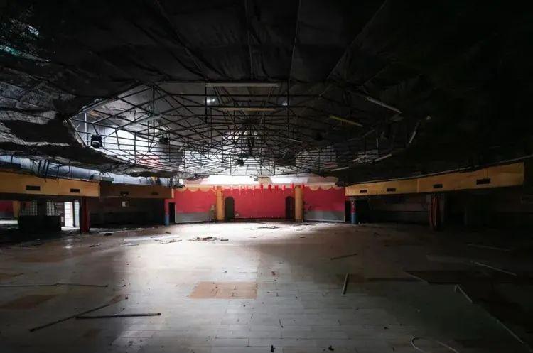 艺苑歌舞厅拆除改建,网友:广州又少一个复古情怀好去处!