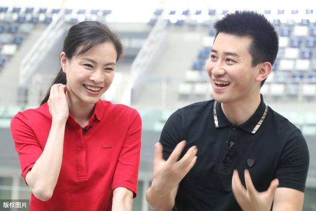 1/75月16日下午,奥运冠军吴敏霞,张效诚夫妇和世界冠军钱震华,庞佳颖