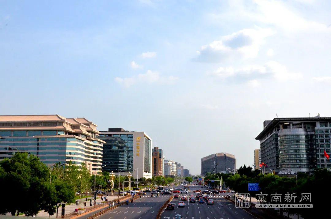 相逢意气为君饮西马高楼垂柳边老朋友好久不见