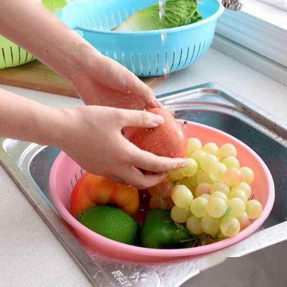 用盐水洗蔬菜水果,洗得更干净?原来我们一直做错了