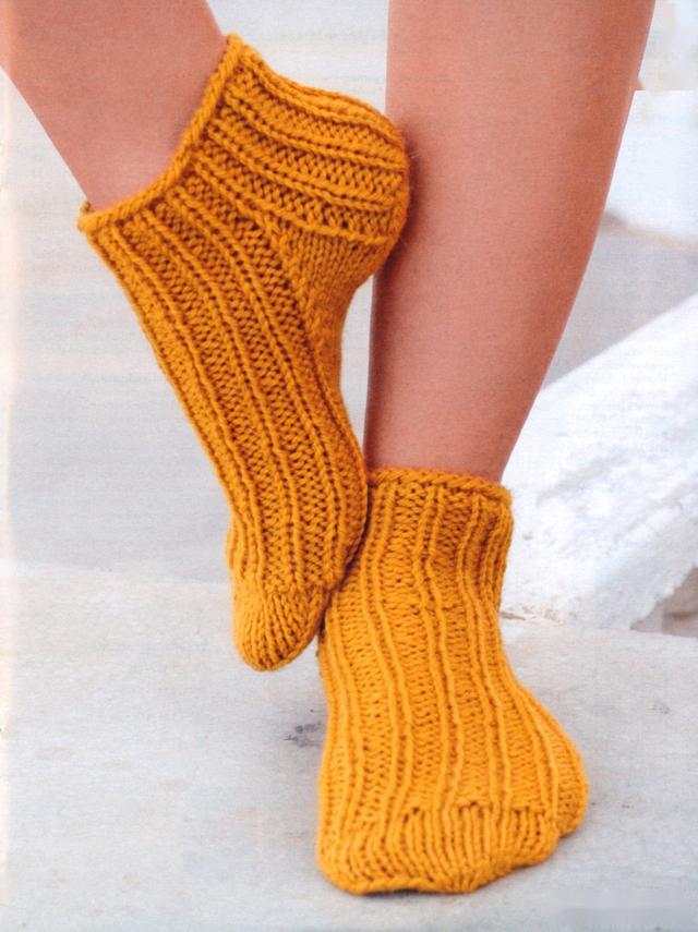 一组漂亮又实用的袜子有成人款也有儿童款喜欢吗