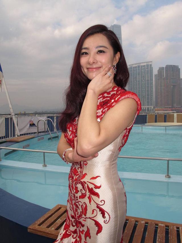 刘璇正式宣布怀孕喜讯,私下是商界女强人身价不菲_黄宗泽