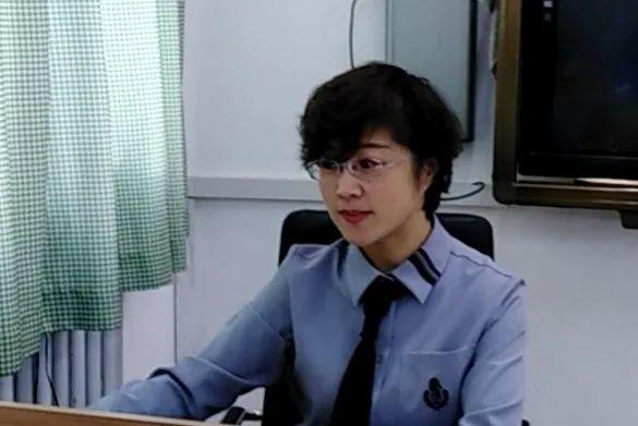 本次活动由心育坊朱洁兰老师带领全体心育坊老师共同研讨学习.