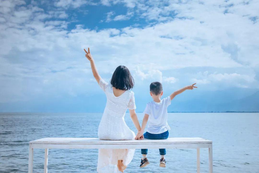 离孩子最近的三个人决定了孩子的人生