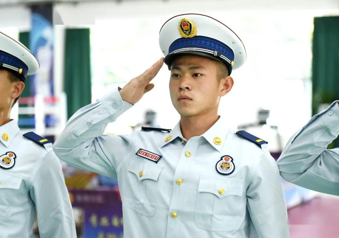 规矩不成方圆"队列训练就是消防员不变的"方圆"专职队和国家队同管理