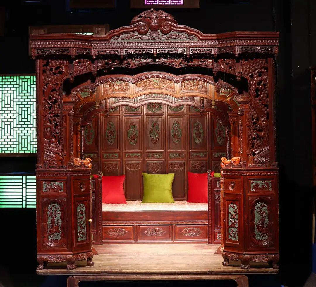 红木床榻的多样性架子床拔步床罗汉床贵妃榻