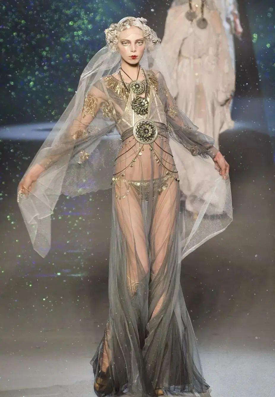 john galliano丨重温"海盗爷"的极致浪漫