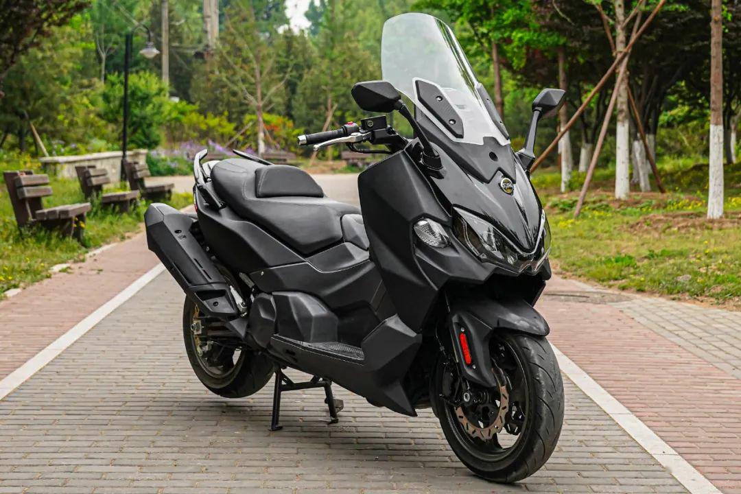 售价7.98万元的最强"搅局者" 大踏板三阳tl500试驾体验