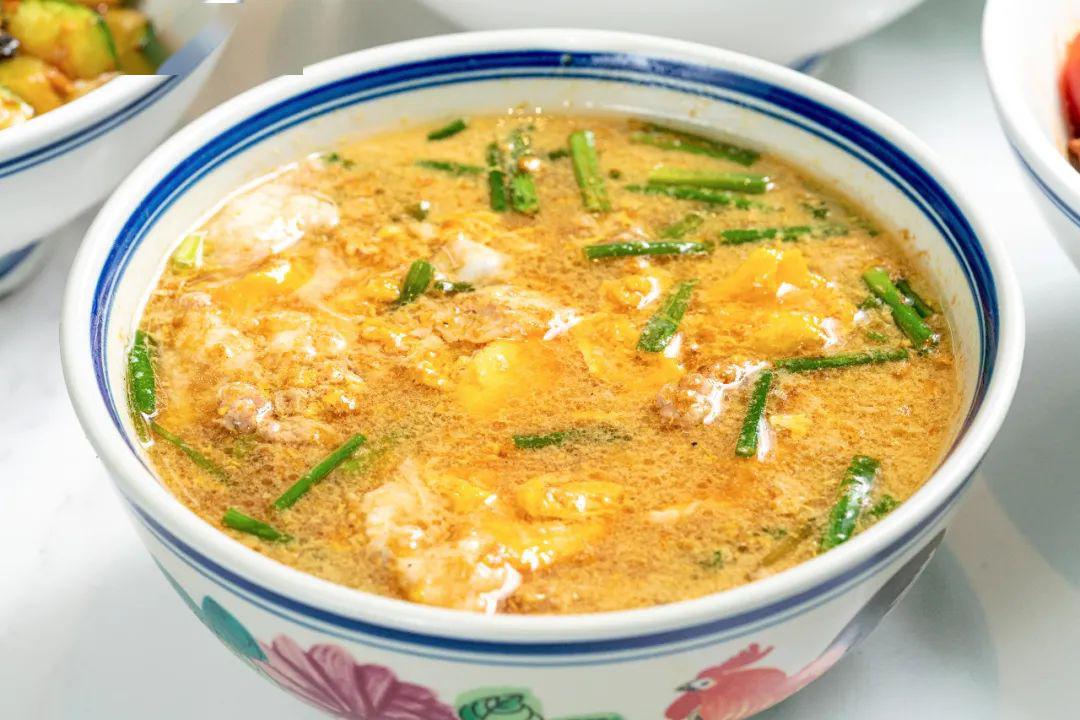 土法肉汆蛋 这是一道勾起湖南人儿时记忆的菜,土鸡蛋和土猪瘦肉放到