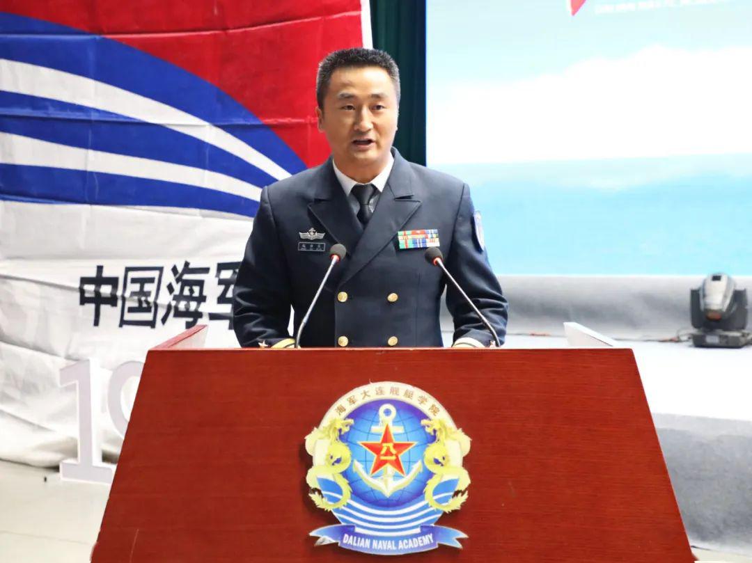 优秀毕业学员代表赵岩泉在我院成立70周年大会上发言