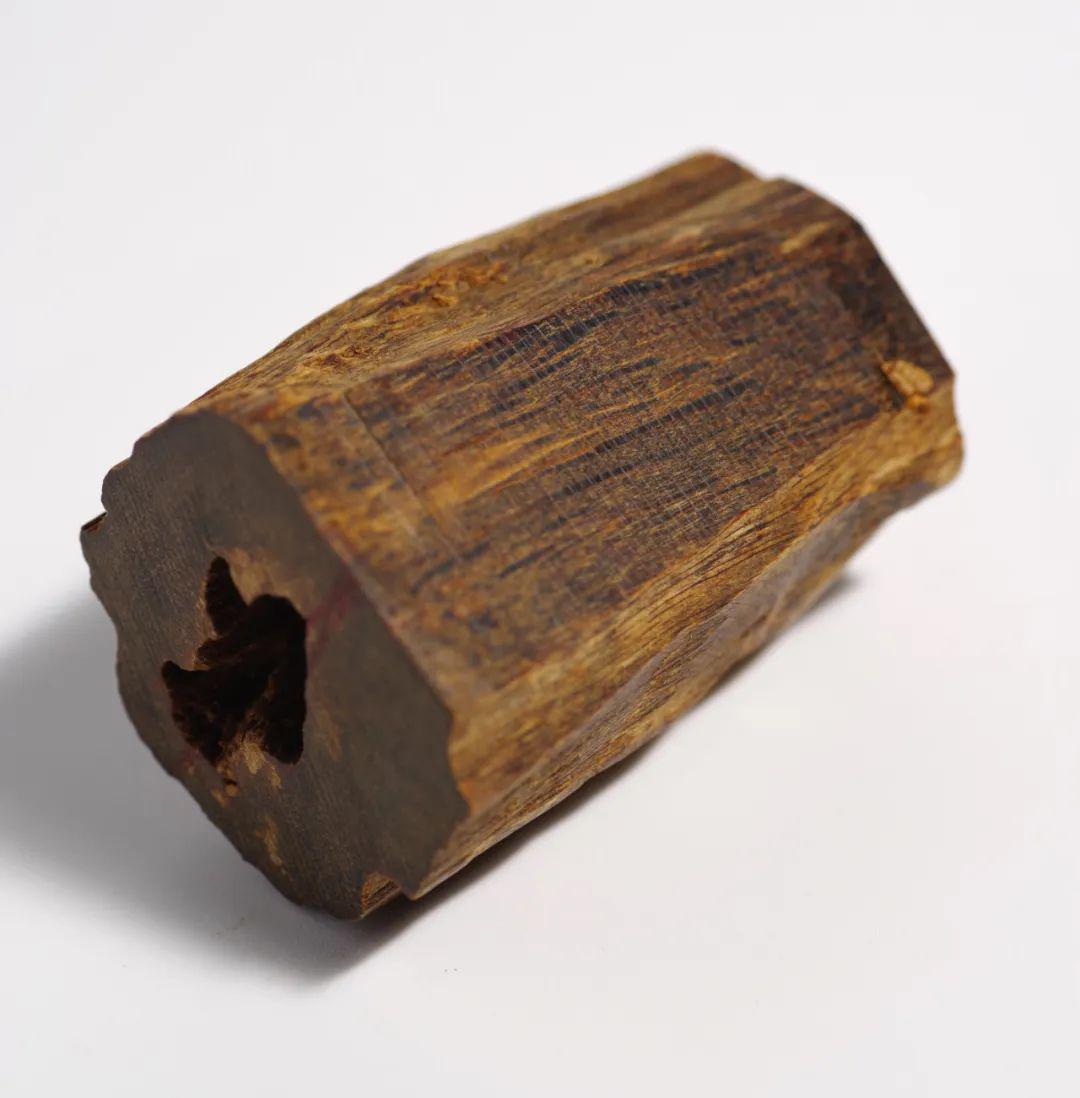 沉香传情需用心,但切莫上当受骗!