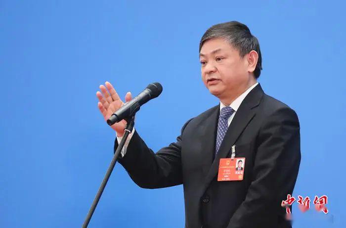 商务部部长钟山