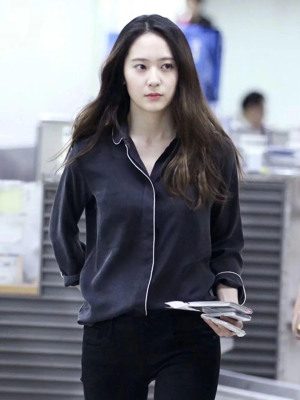 jessicakrystal郑氏姐妹机场look