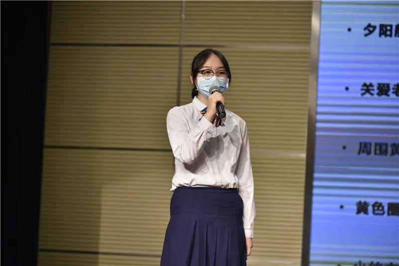 03主题:零废弃生活小组成员:周佳宜,李可佳,阮裔熙"零废弃"听起来是不