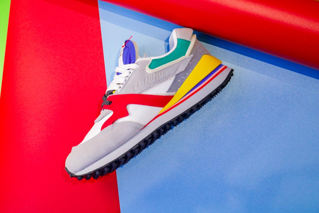 deal发售李宁经典休闲鞋传奇开始