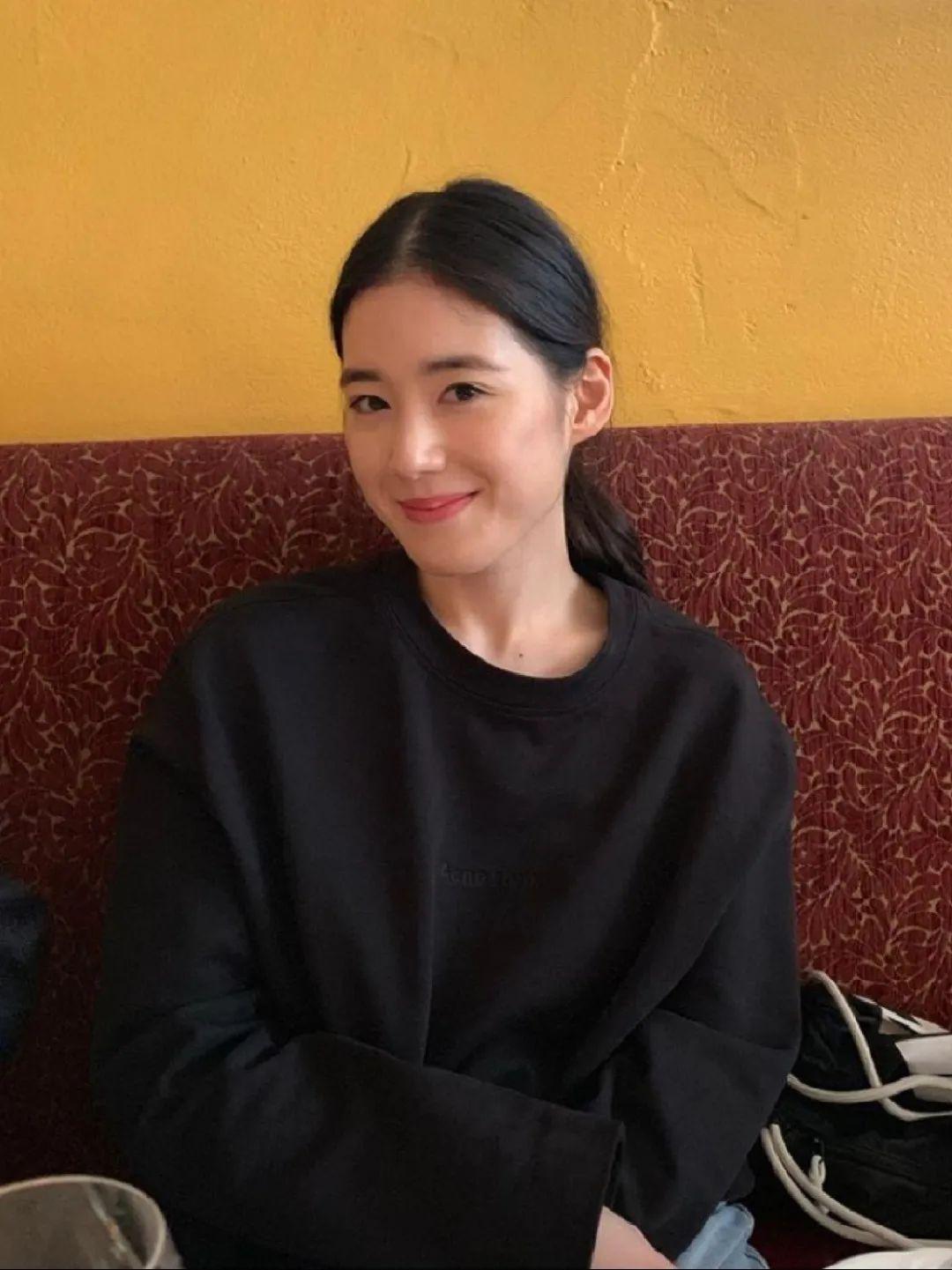 气质多变的郑恩彩虽然出道多年,但依然不温不火,希望凭借这次的热播剧