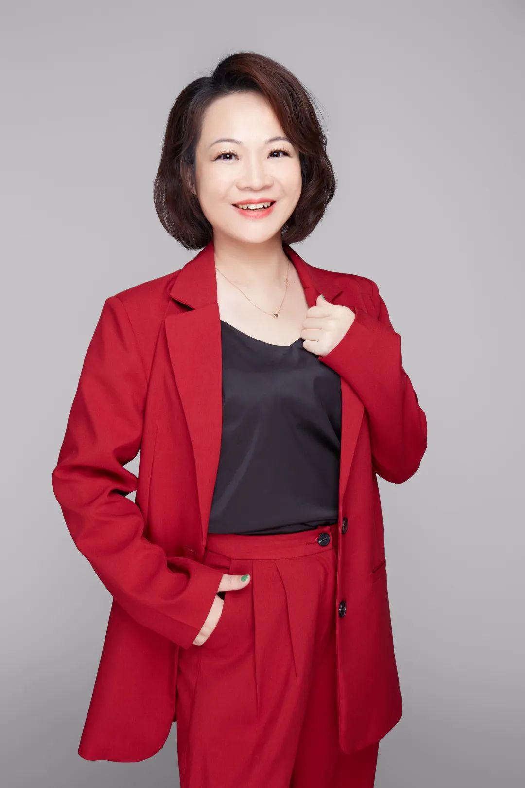 特邀主持 /-赖文娟-广东台珠江频道《娱乐没有圈》,《全民叹世界》