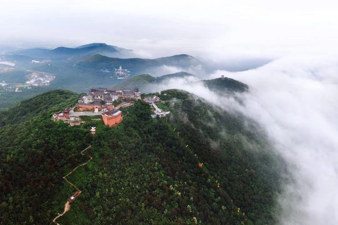 茅山云雾起,山朦胧 恍若人间仙境!