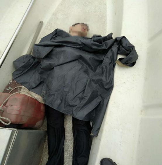 凌晨三点接到打捞尸体的命令他说